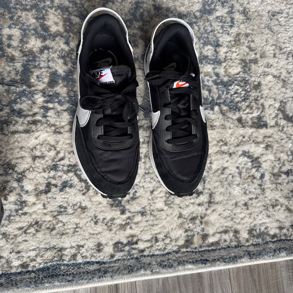 Nike Womens Black and White Sneakers
